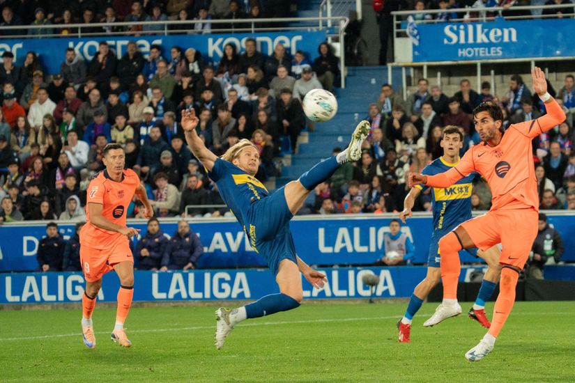 Deportivo Alavés Shock FC Barcelona as Champions Fall 1-0 in Dramatic La Liga Upset