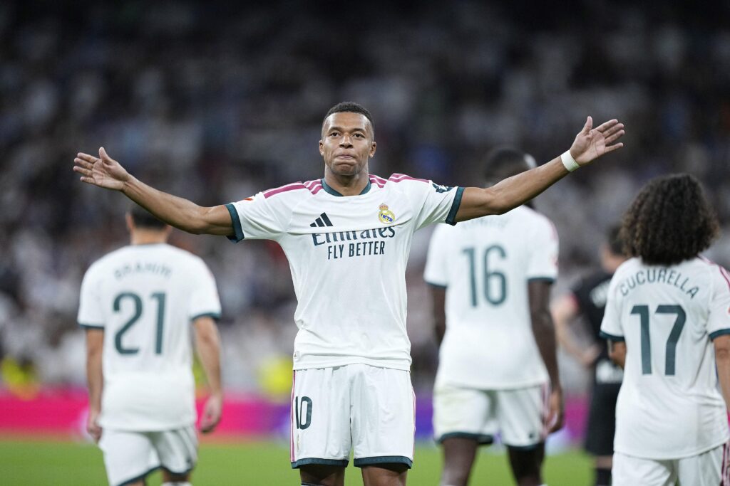 Real Madrid 4 Real Sociedad 1: Mbappé Scores a Hat-Trick 