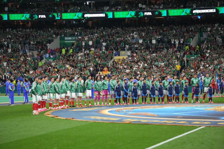 Mexico Sweep Past Ecuador to Book World Cup Round of 16 Spot and Set Up Potential England Clash