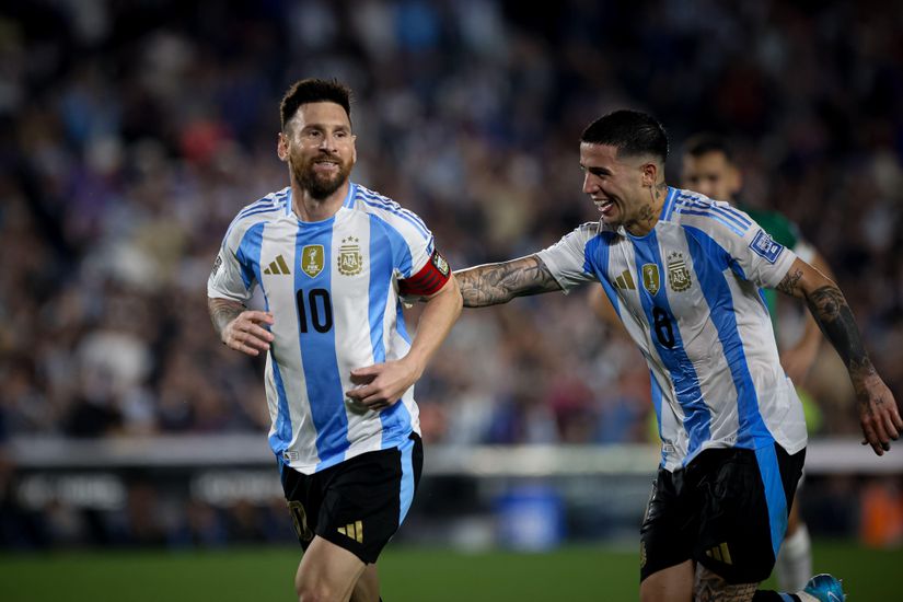 Messi Hat-Trick Powers Argentina Past Algeria as World Champions Begin in Style